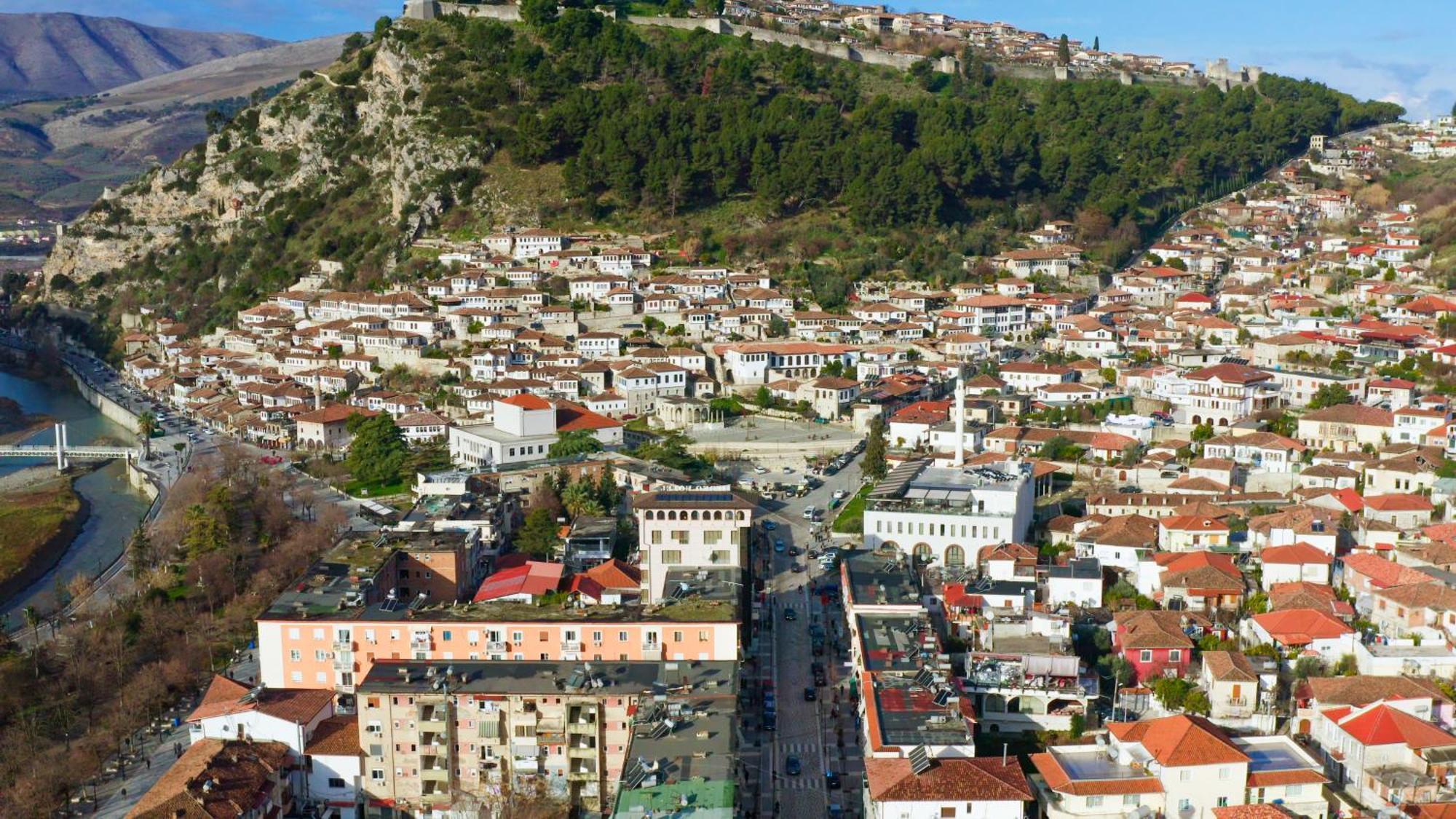 Merko Hotel Berat Exteriör bild